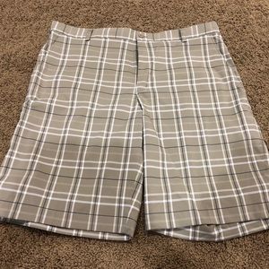Men’s Nike Dryfit Golf Shorts size 38 Worn once!!!